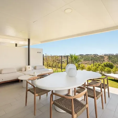 Designer 2-bed With Garden Camarate Hills Rdr577 Estepona