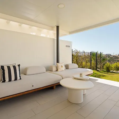Designer 2-bed With Garden Camarate Hills Rdr577 * Estepona